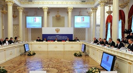 Александр Волков оценил ситуацию в Удмуртии на заседании Совета ПФО