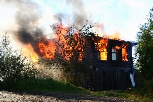 На пожаре в Ижевске погибли бомжи