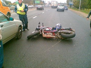 В Ижевске  гонщик перевернулся на мотоцикле
