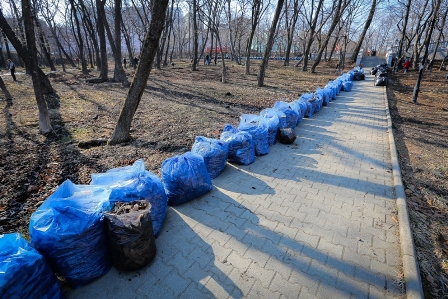 Жители Воткинска вышли на ежегодную общегородскую акцию «Чистый город»