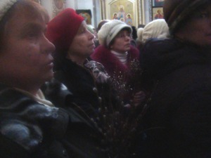 Фоторепортаж: вербное воскресенье в Ижевске обернулось  давкой
