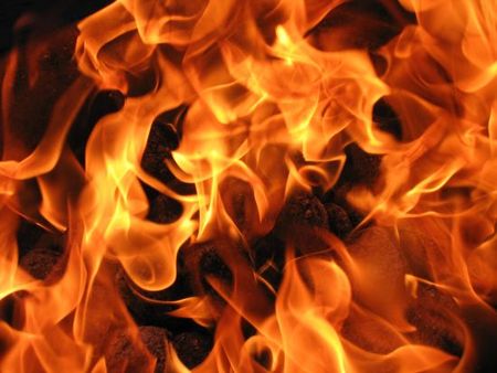 Из-за оставленной без присмотра электроплитки произошел пожар в Сарапуле