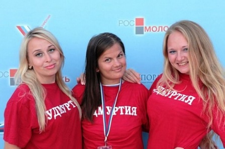 8 волонтеров из Удмуртии примут участие в параде Победы в Москве и Севастополе