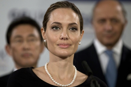 Тетя Анджелины Джоли умерла от рака