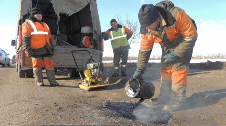 Дороги в Ижевске начнут ремонтировать мелкозернистым асфальтом