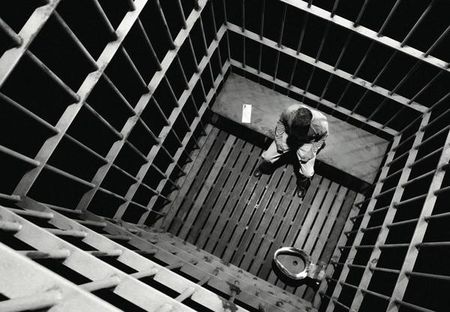 Взяточник наркополицейский получил 3 года тюрьмы в Удмуртии