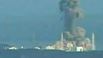 Серый дым повалил над третьим блоком «Фукусимы-1»