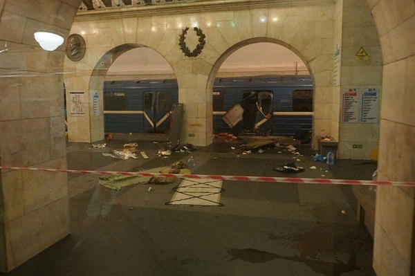 В метро Санкт-Петербурга было найдено еще одно, неразорвавшееся взрывное устройство