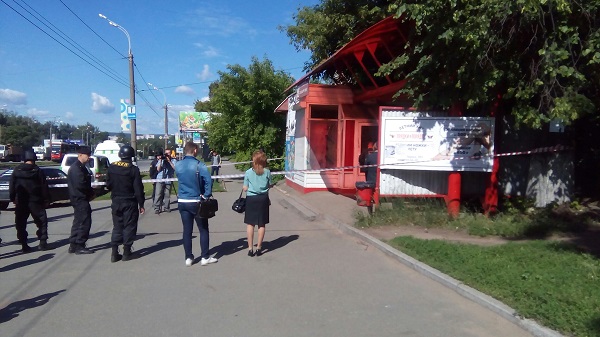 На ул. Кирова у Главпочтампта демонтировали остановочный комплекс