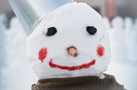 Парад снеговиков отменили из-за отсутствия снега в Глазове