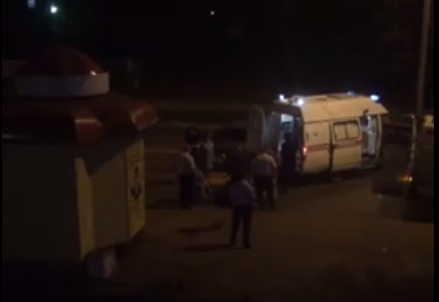 Машина "скорой помощи" с двумя ранеными в поножовщине на борту попала в ДТП 