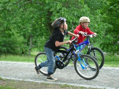 Блондин отнял велосипед у 6-летнего мальчика в Ижевске