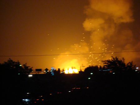 Взрыв военного склада в Пугачево:  тысячи людей эвакуируются, данных о жертвах нет