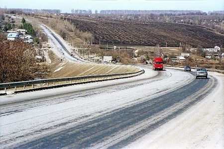 На трассе Елабуга-Пермь насчитали 61 километр опасных участков 