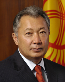 Лишенный полномочий Курманбек Бакиев призывает народ Киргизии к войне