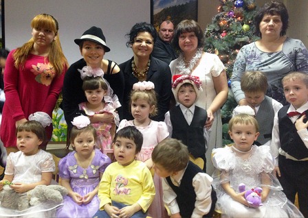  Мария Кожевникова поздравила детей из приюта
