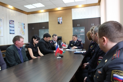 Полицейские Дагестана собрали деньги для семьи погибшего коллеги из Удмуртии