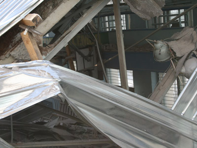 Потолок рухнул в строящемся торговом центре под Смоленском
