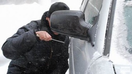 Автостопщик угнал автомобиль по дороге из Ижевска в Екатеринбург