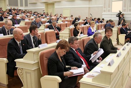 Депутаты Удмуртии будут отчитываться о доходах до 1 апреля