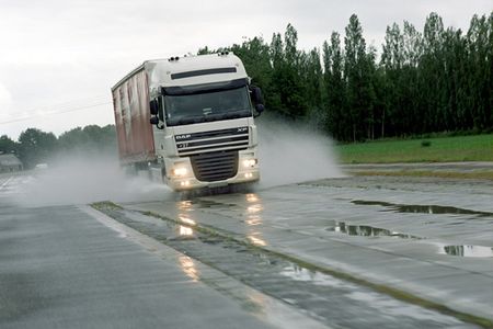Дорога Завьялово–Каменное в Удмуртии закрывается для грузовиков в связи с износом 