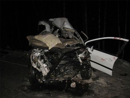 Двое жителей Удмуртии погибли в столкновении с автопоездом