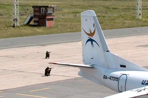 Горящий самолет тушили в аэропорту Ижевска 