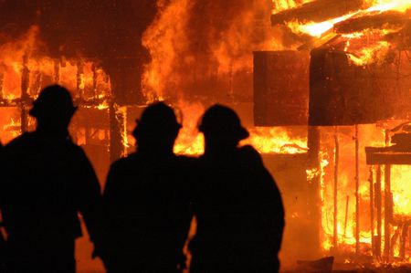 Взрыв прогремел на пожаре в Ижевске