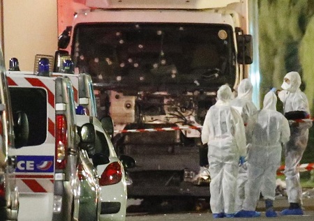 Теракт в Ницце унес жизни минимум 80 человек