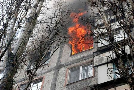 Ижевчанин отравился угарным газом при пожаре в собственной квартире