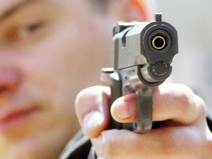 Журналисты Удмуртии устроили пальбу из пистолета Макарова