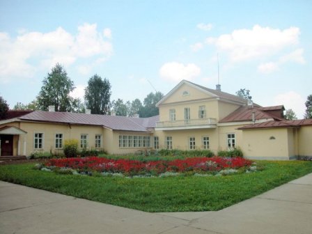 Неизвестные украли четыре картины из музея-усадьбы Чайковского в Воткинске