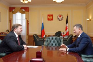 Губернатор Кировской области Никита Белых познакомился с Удмуртией экстерном