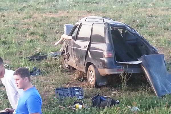 Один человек погиб и двое пострадали на трассе в Завьяловском районе