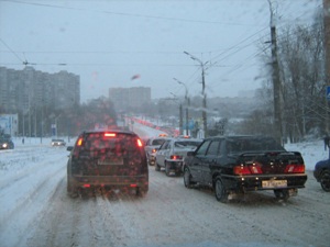Чрезвычайное обращение ГИБДД Удмуртии: осторожно, снегопад!