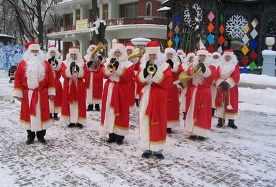 Деды Морозы разных национальностей приедут в Ижевск