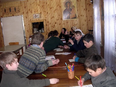 Монахини Балезинского района запретили своим детям ходить в школу