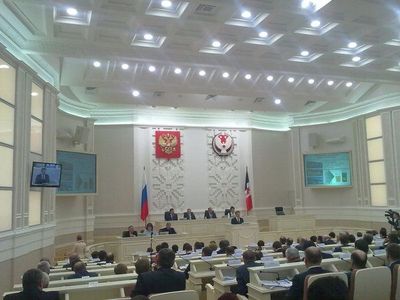 Зал Госсовета Удмуртии за 20 млн отреставрировали предприятия республики