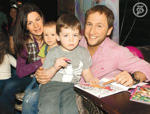 Актер  Оскар Кучера стал отцом в четвертый раз