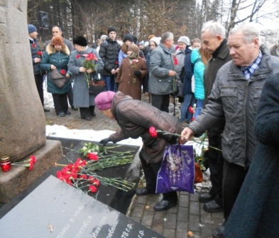 Память жертв политических репрессий почтили в Ижевске