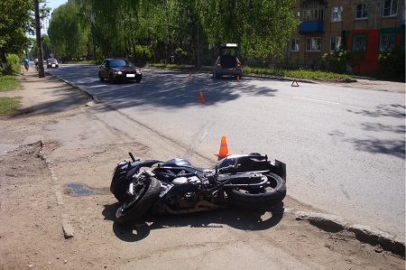 Мотоциклист в Ижевске пострадал в ДТП с иномаркой