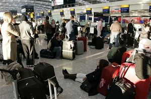 600 россиян скопились в аэропорту Египта и не могут вылететь домой