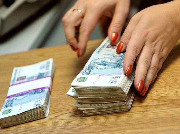 Главный бухгалтер ижевского ТСЖ присвоили 200 тыс рублей и попалась