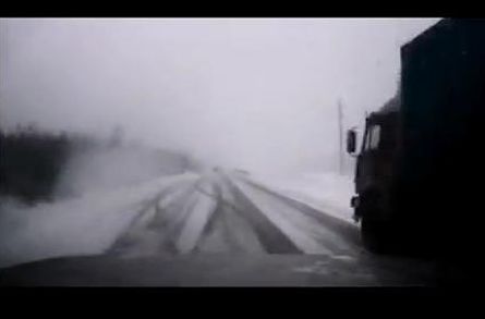 Видео: чудесное спасение на трассе водителя из Удмуртии посмотрели более 2,5 млн раз