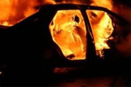 Три человека заживо сгорели в иномарке в Сарапуле 