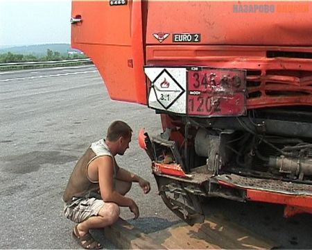 Кабина грузовика насмерть задавила водителя в Ижевске 