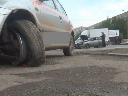 Трое детей и женщина пострадали в аварии в Ижевске