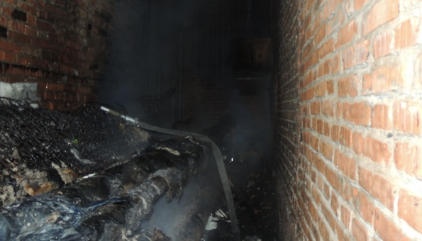 Двое бомжей погибли при пожаре в теплотрассе в Воткинске