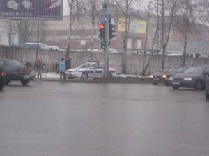 Сотрудники ДПС в Ижевске прижали пешеходов