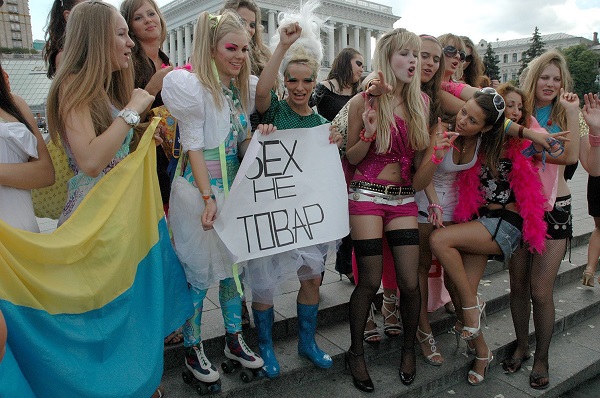 Севастополь: Проститутки и Георгиевские ленты